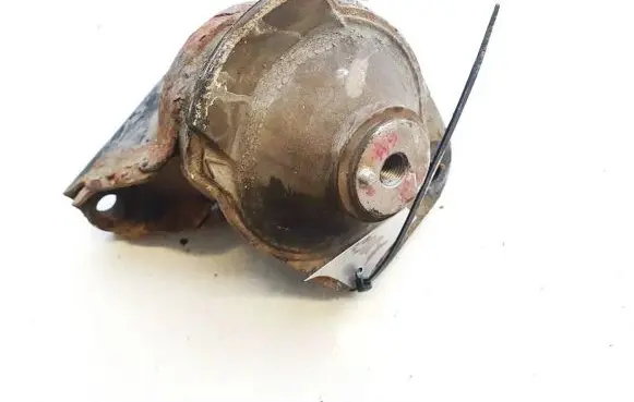 Honda Civic Engine mount bracket