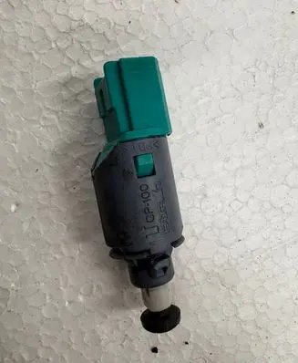 Renault Trafic III (X82) Brake pedal sensor switch 253250007R 7096J