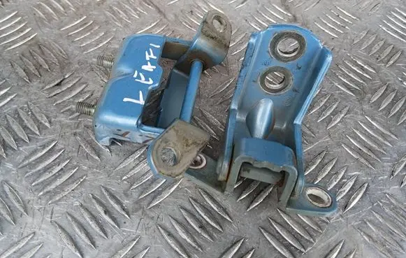 Nissan Leaf I (ZE0) Rear door hinge set 