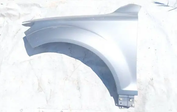 Audi Q7 4L Fender Pilka