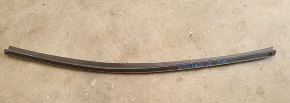KIA Sportage Rubber seal front door window/glass 
