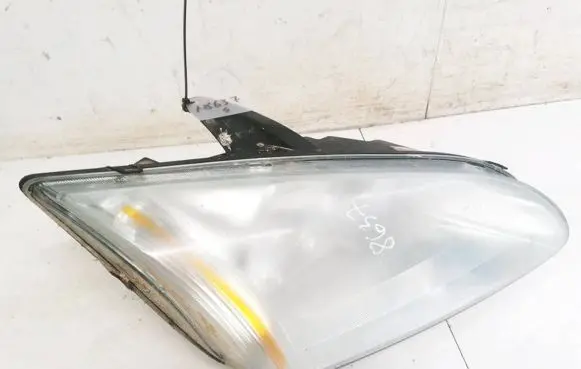 Ford Focus Headlight/headlamp 4M5113W029AD 4M51-13W029-AD