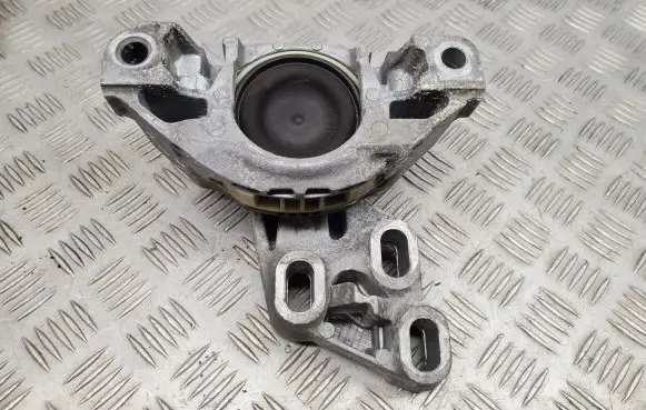 Mercedes-Benz GLA W156 Engine mount bracket A2462400617