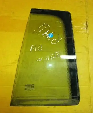 Renault Megane II Rear vent window glass 