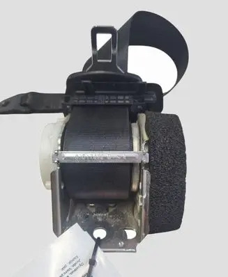 Peugeot 3008 I Rear seatbelt 33017492B