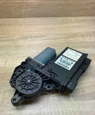 Audi A4 S4 B6 8E 8H Rear door window regulator motor 8E0959802A 5WK47011DBF