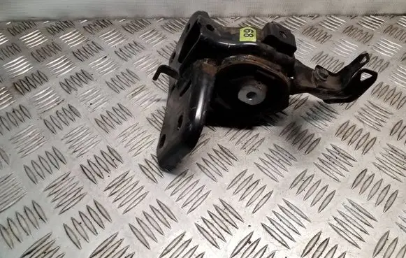 Toyota Auris E180 Engine mount bracket