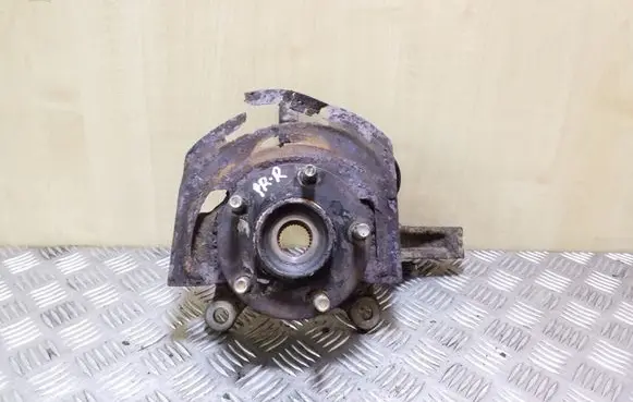 Nissan X-Trail T31 Front wheel hub