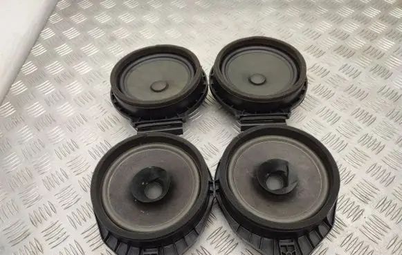 Opel Mokka Audio system kit 22889823 13350328