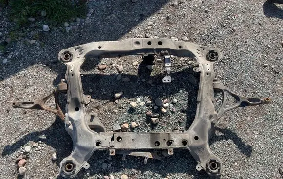 Volvo XC90 Front subframe