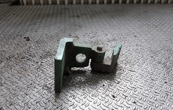 Audi A4 S4 B5 8D Rear door upper hinge 8D0833402