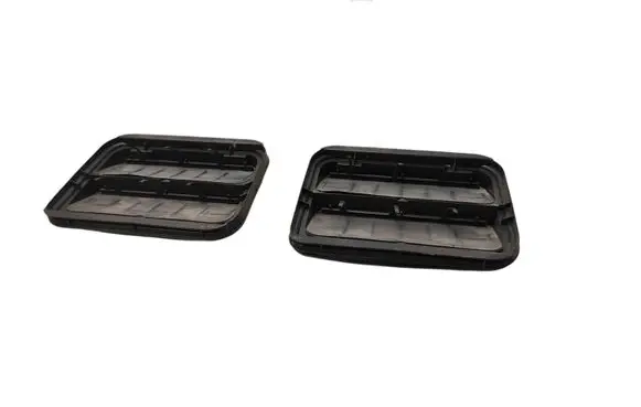 Quarter panel pressure vent