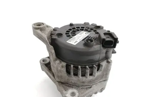BMW 3 E90 E91 Generator/alternator 7802261