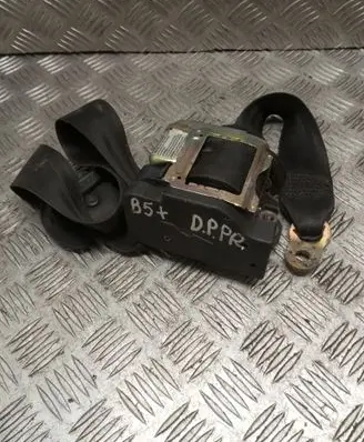 Volkswagen PASSAT B5.5 Front seatbelt 561079901