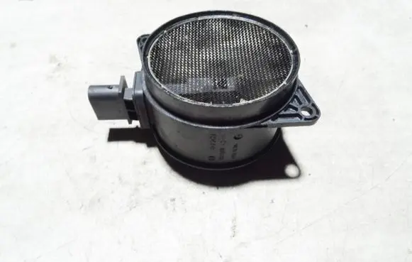 BMW 5 E60 E61 Mass air flow meter F00C267041