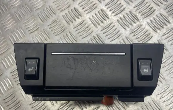 Chrysler 300 - 300C Ashtray (front) 1090080