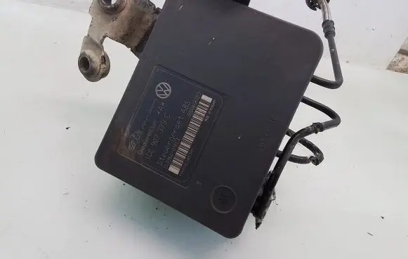 Volkswagen Golf IV ABS Pump 1C0907379C