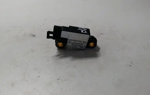 Mercedes-Benz ML W163 Airbag deployment crash/impact sensor A1638200226