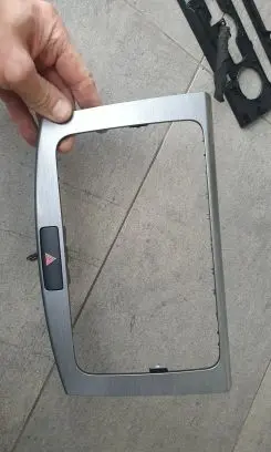 Radio/GPS head unit trim