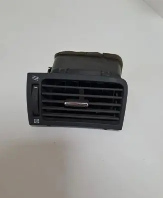 Toyota Avensis T250 Dashboard side air vent grill/cover trim 8518