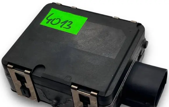 Mercedes-Benz V Class W447 Central body control module S4013 A4479001518