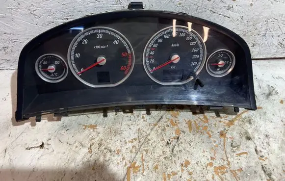 Opel Signum Speedometer (instrument cluster) 13144741UZ