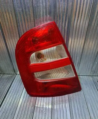 Skoda Fabia Mk1 (6Y) Rear/tail lights 6Y6945095B 6Y6945111B