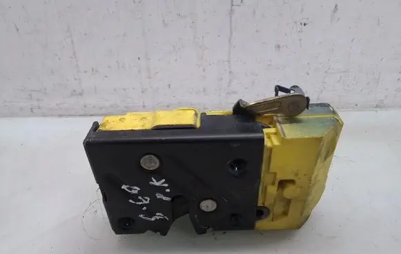 Volvo S60 Front door lock