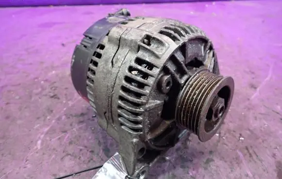 Audi A6 S6 C4 4A Generator/alternator 