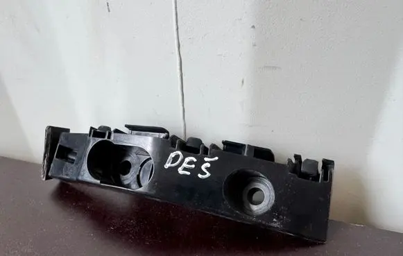 Dodge Durango III Fender mounting bracket 68411418AE