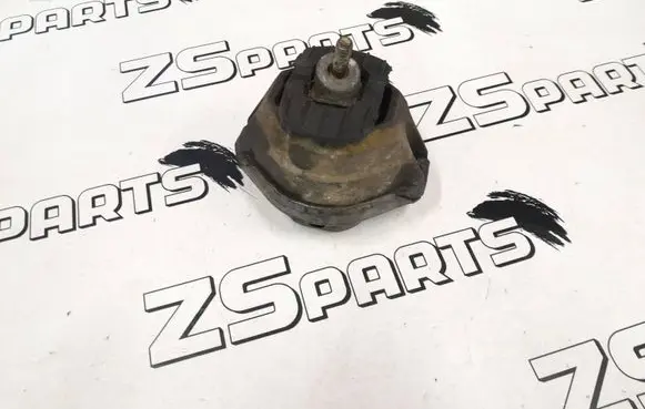BMW 5 E60 E61 Engine mount bracket 6761090 1593460