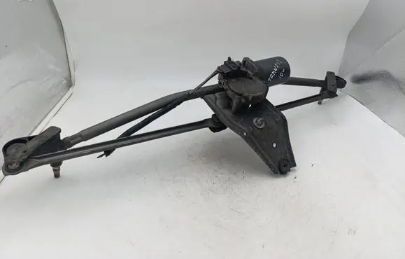 Front wiper linkage