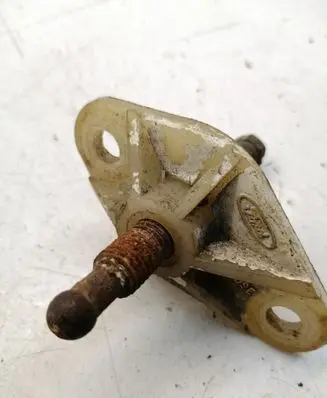 Headlight/headlamp mounting bracket