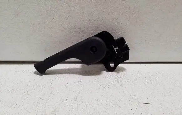 Engine bonnet (hood) release handle