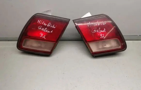 Mitsubishi Galant Rear/tail lights set 0431613