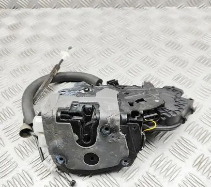 Land Rover Discovery 5 Coupe door lock (next to the handle) CPLA21813EG