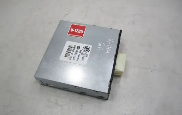 Volkswagen Golf VI Power management control unit 1K0919041 8ES01015300 0128268300
