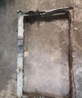 Toyota Avensis T270 Radiator support slam panel