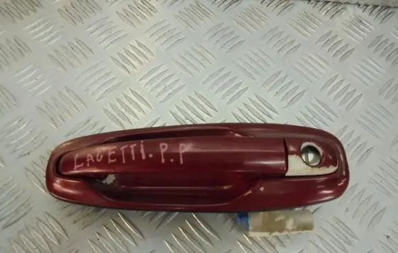 Chevrolet Lacetti Front door exterior handle/bracket 