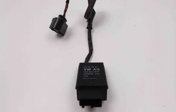 Skoda Octavia Mk2 (1Z) Fuel pump relay 1K0906093F