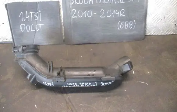 Skoda Fabia Mk2 (5J) Intake resonator 