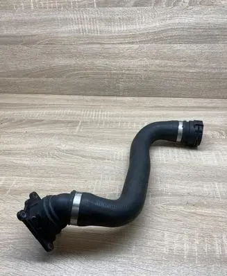 BMW 5 E60 E61 Engine coolant pipe/hose 7799748 7789742
