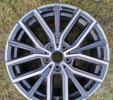 BMW X1 U11 R18 alloy rim 6891179