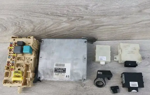Toyota Avensis T250 Immobilizer control unit/module 8978005040 85940-05040 89741-05070
