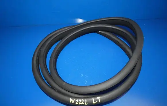 Mercedes-Benz S W222 Rubber seal rear door