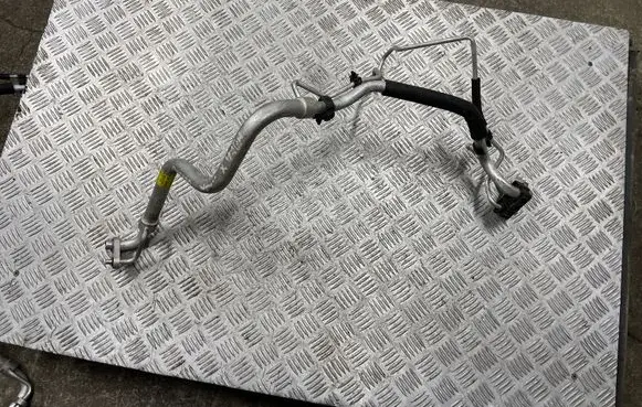 Opel Astra K Air conditioning (A/C) pipe/hose 95422880