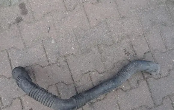 Mercedes-Benz A W169 Intercooler hose/pipe A1695200401