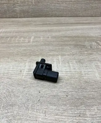 BMW 5 E39 Bonnet alarm switch sensor 8352229