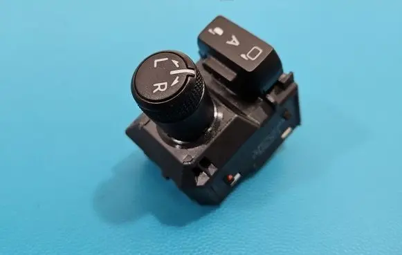 Toyota C-HR I Electric window control switch 84872F4010 IMPRK1588751