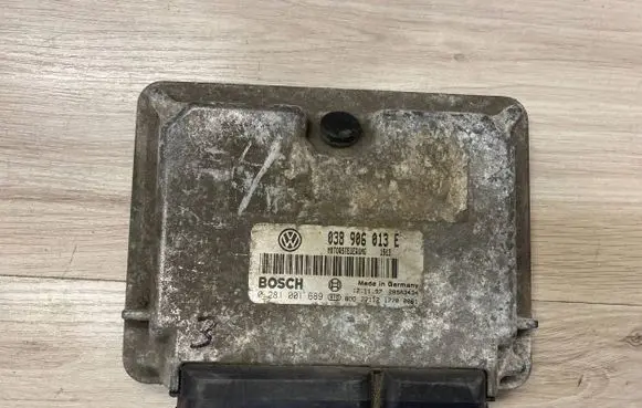 Volkswagen Caddy Engine control unit/module 038906013E 0281001689